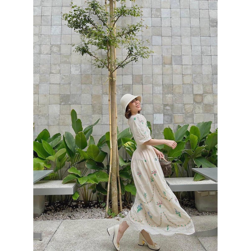 ĐẦM MAXI VẢI XÔ THÊU HOA NỔI