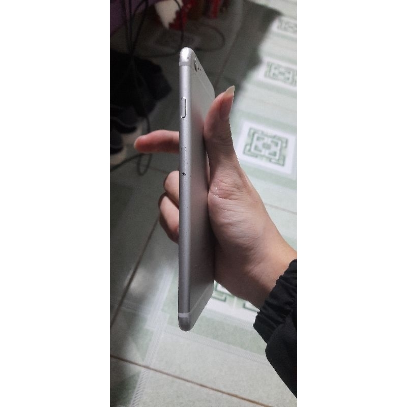 IP6.Giá rẻ,hàng đẹp,keng,nguyên,zin.tặng kèm phụ kiện .Bảo hành toàn quốc.