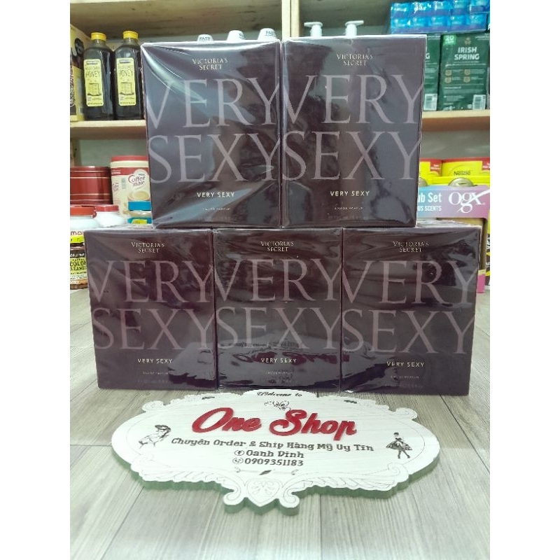 Nước hoa Very Sexy của thương hiệu Victoria's Secret  của Mỹ