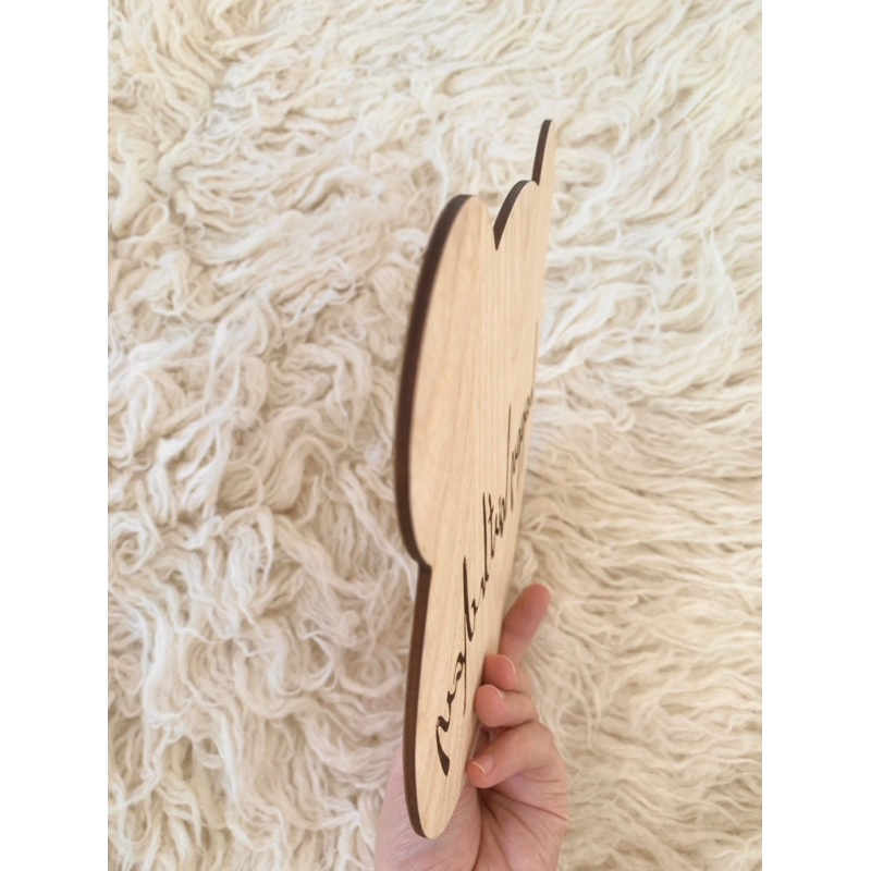 Bảng gỗ chữ happy birthday hình Gấu