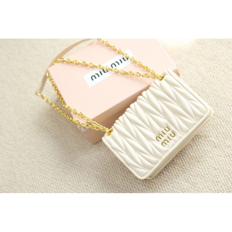 Túi xách Miu.Miu xinh xỉu sz20cm -2 màu fullbox code hãng