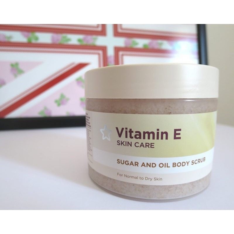 Tẩy da chết Vitamin E Skin Care 300ml