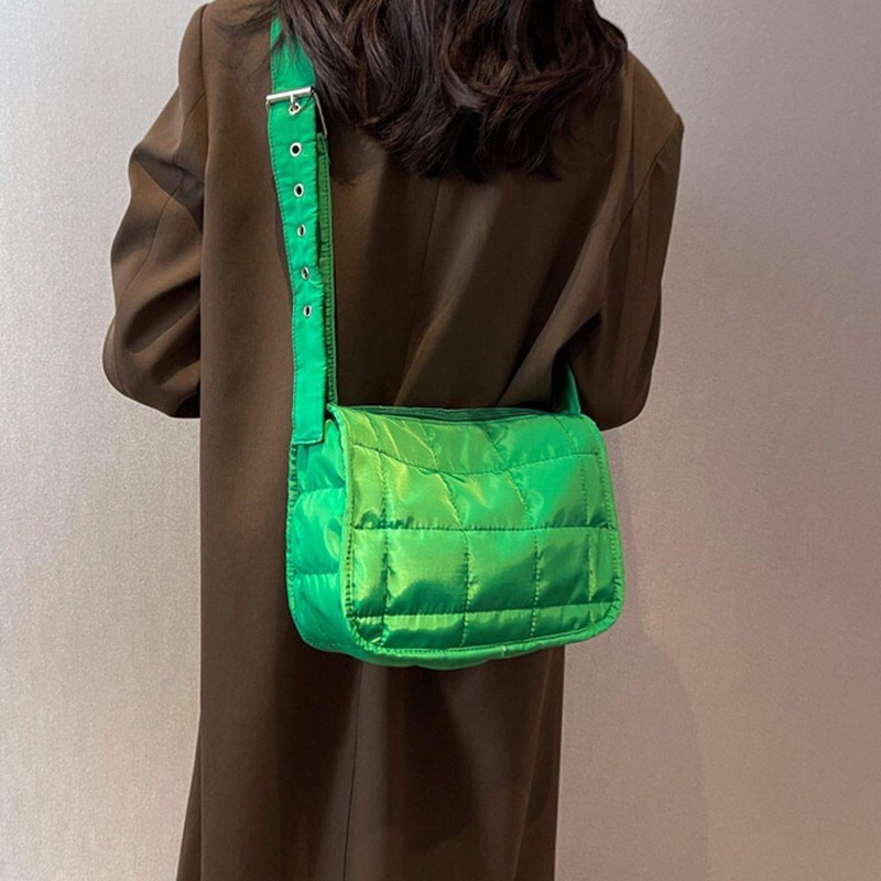 Túi xách đeo chéo vải nylon chân bông phao phong cách unisex có kéo khoá, có ảnh thật