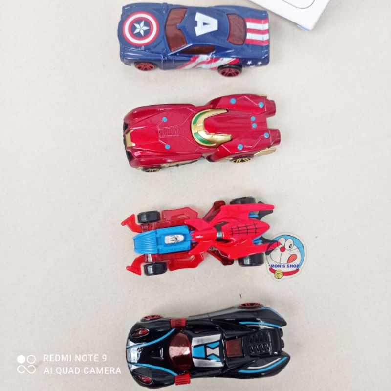 Hộp 4 chiếc xe sắt siêu anh hùng Avenger
