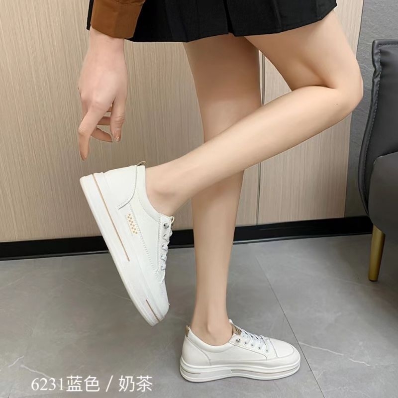 Giày thể thao trắng dây rút