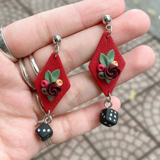 Khuyên tai đất sét nung Polymer Clay (Deck of Cards)
