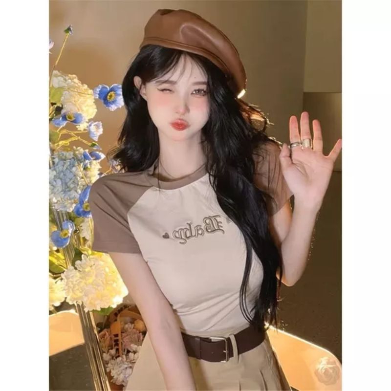 áo croptop phối màu thêu chữ xinh bb1