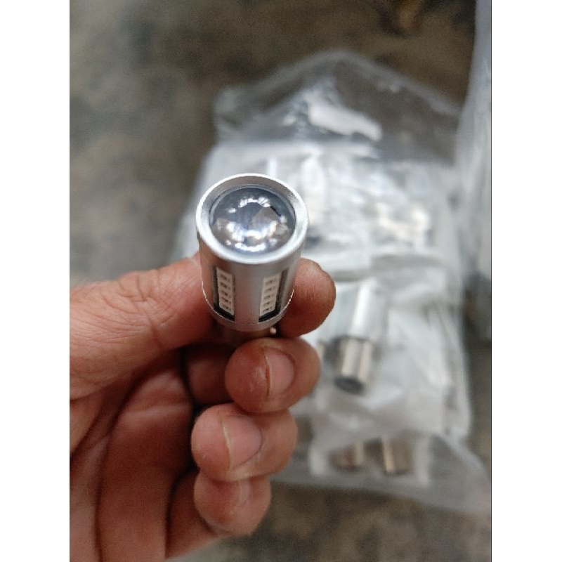 Bóng hậu ô tô. xe máy siêu sáng bảo hành 1 năm