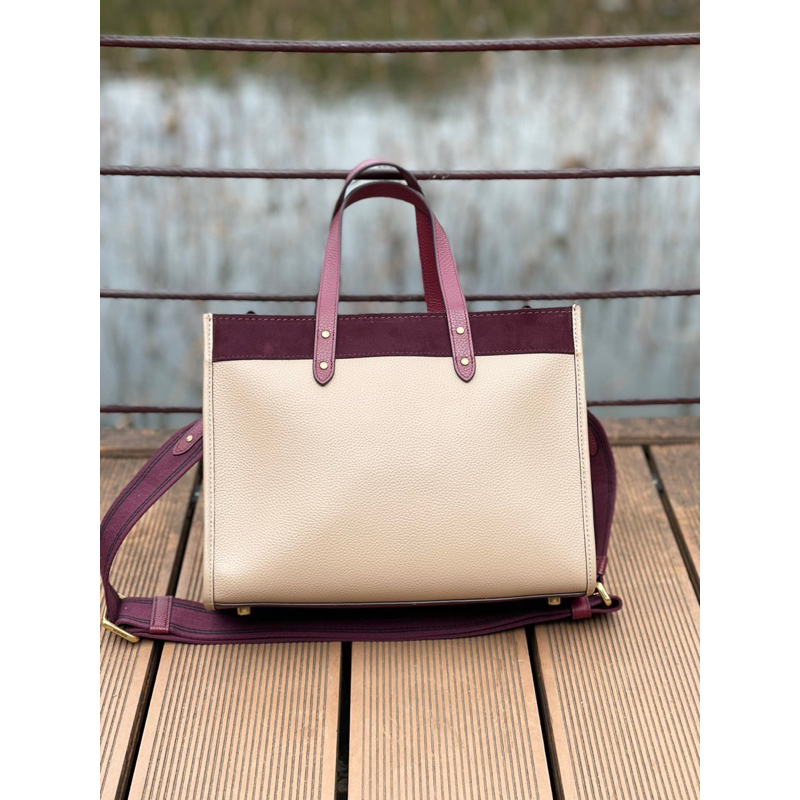 Túi Coach Field Tote da thật