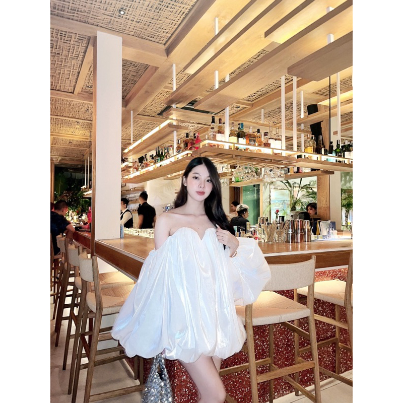 Váy bí tay phồng trễ vai