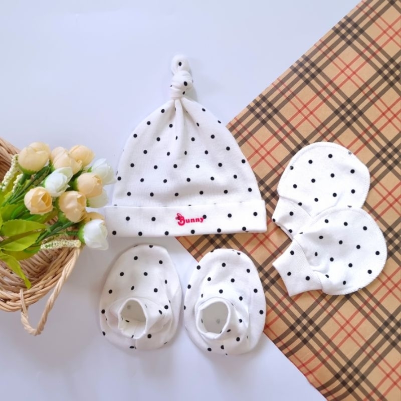 Set mũ, bao tay, bao chân sơ sinh chất đẹp Bunnybaby