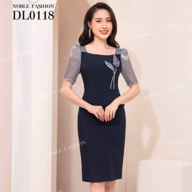 Đầm ôm công sở Noble Fashion tay phối tơ hoa tuylip đính thủ công trước ngực chất vải co dãn nhẹ dl0118