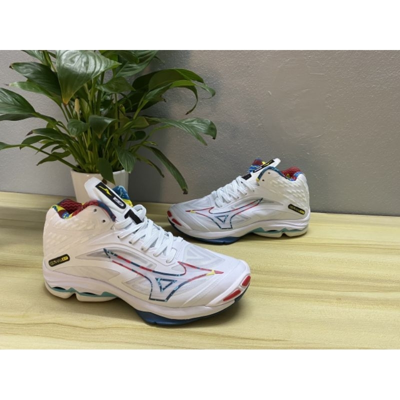 Giày bóng chuyên z7 Wave Lightning tặng tất túi