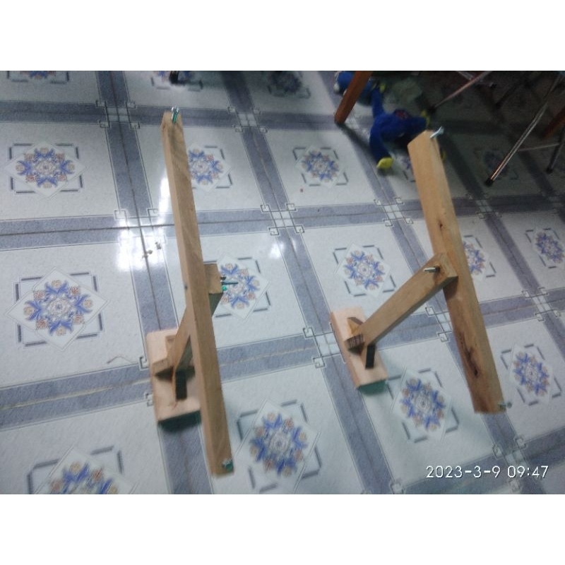 Chân khung thêu tranh bằng gỗ