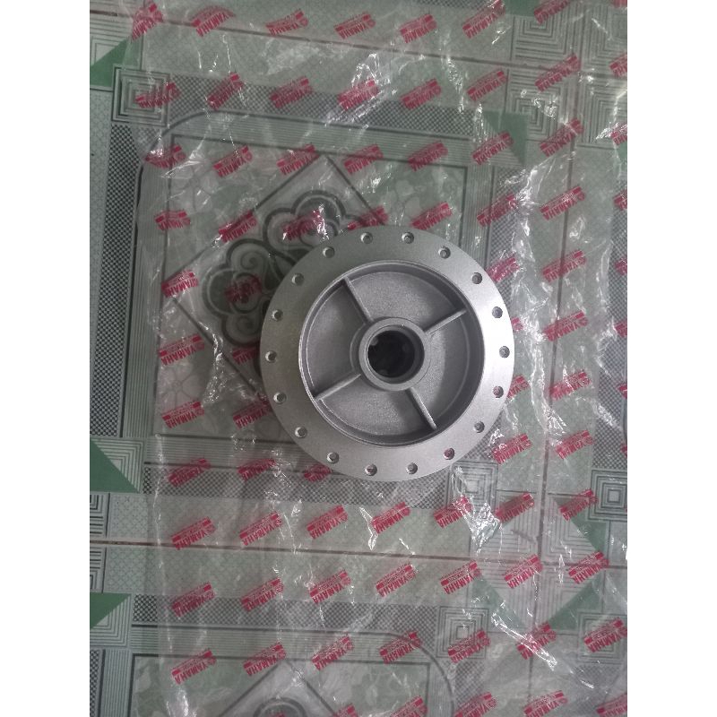 Đùm trước sau sirius sơn bạc