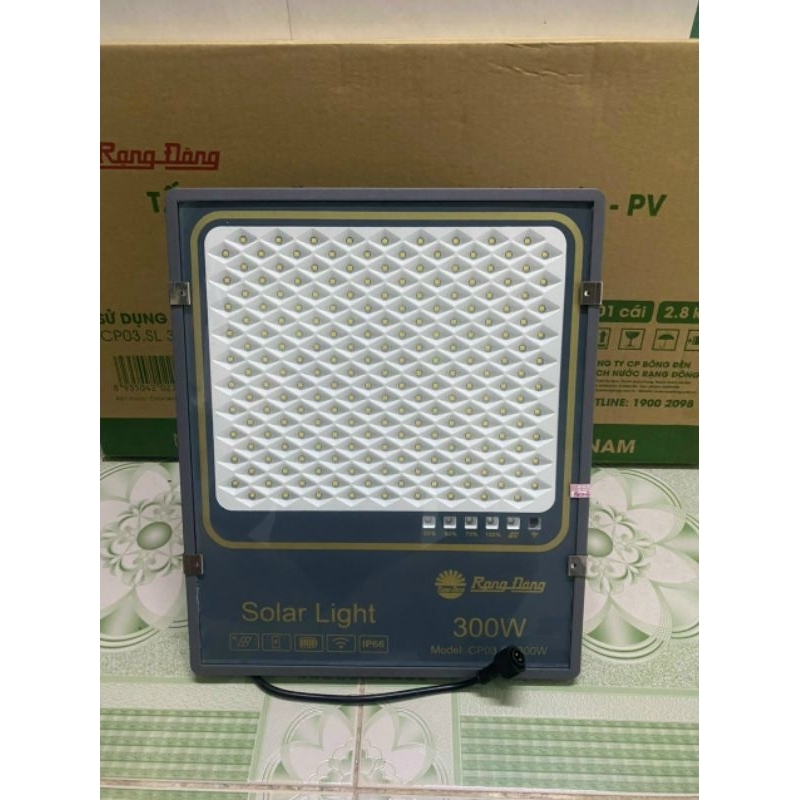 Đèn LED chiếu pha năng lượng mặt trời 300W