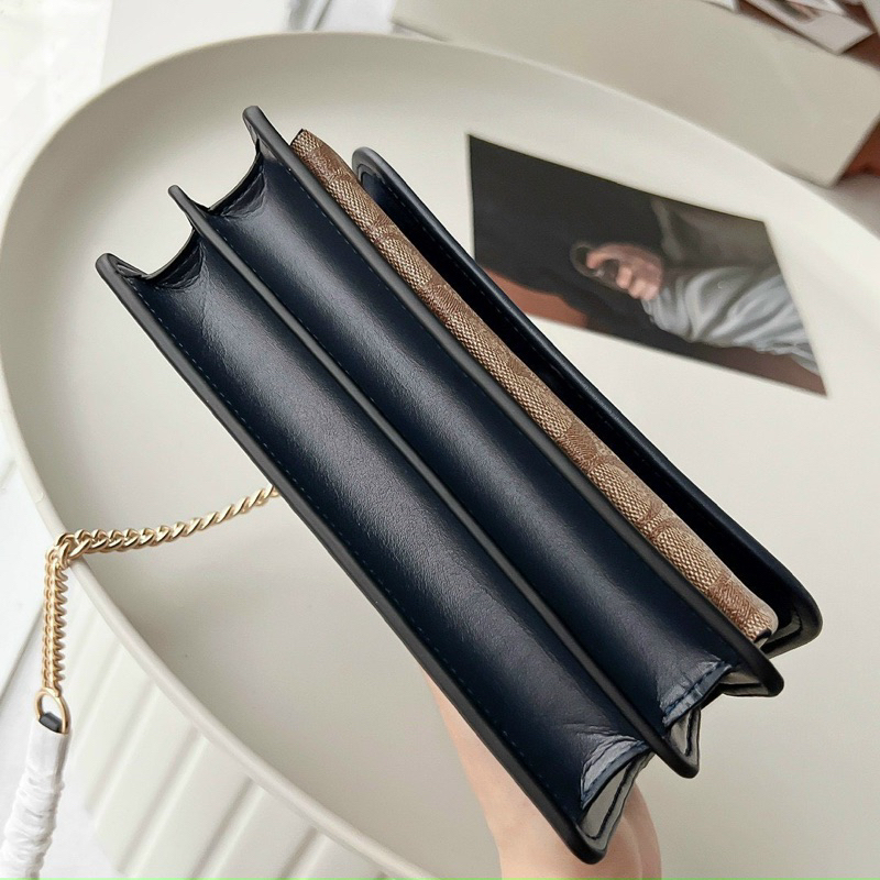 Túi đeo chéo C0.ach Klare Crossbody Embroidery