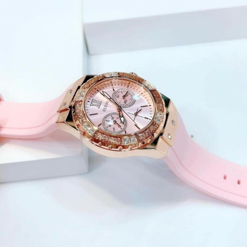 Đồng hồ nữ G.U.E.S.S HUB.LOT hồng nhek nhàng siêu dễ thương