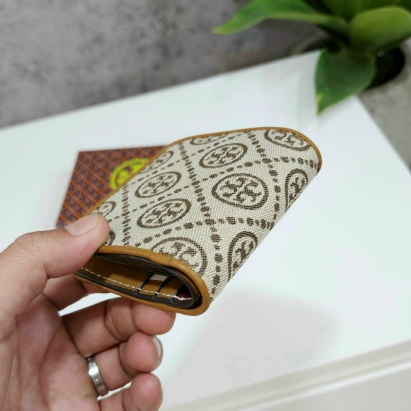 T0RY BURCH - NEW ✨Ví T Monogram Jacquard siêu đẹp