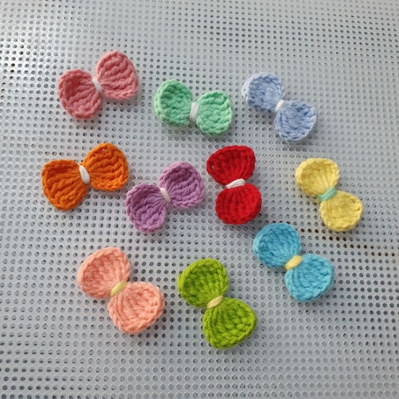 Ghim cài nơ bằng len