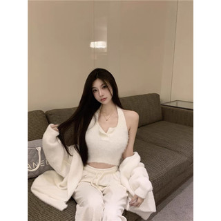 Áo Len Lông Thỏ Croptop Kiểu Yếm Có Cúc