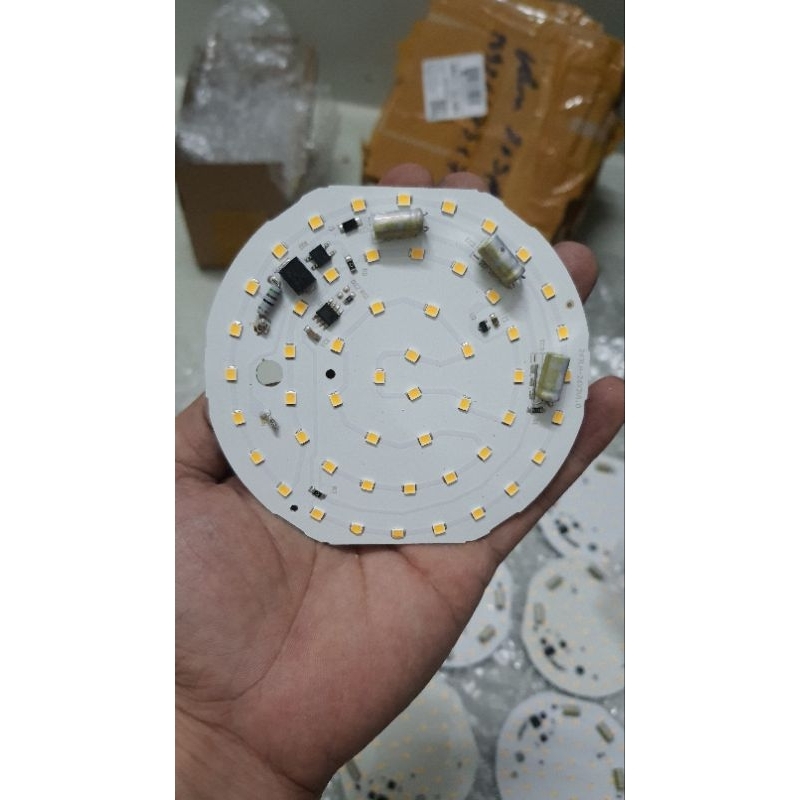 Mạch led 220v kích thước 9,7cm x 10,3cm