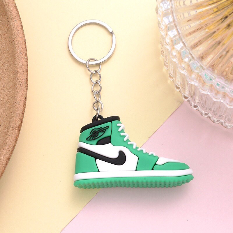 Móc khoá, quà tặng, móc treo chìa khoá, móc trên balo túi xách hình chiếc giày thể thao siêu ngầu