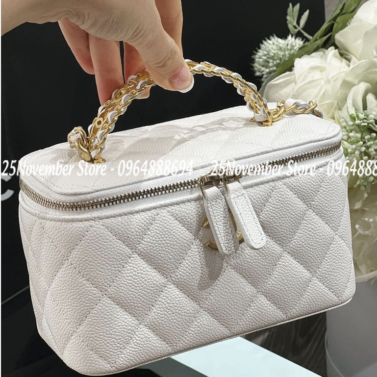 Túi xách Ch.a,n-el. Va.tin-i màu trắng size 18cm.