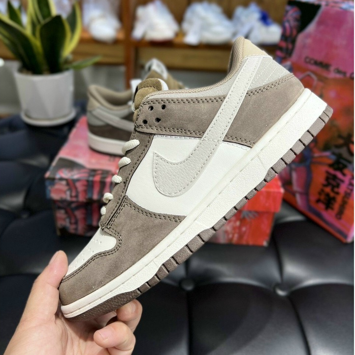 Giày Thể Thao Otomo Katsuhiro X SB Dunk Low Da Lộn Màu Nâu Steamboy