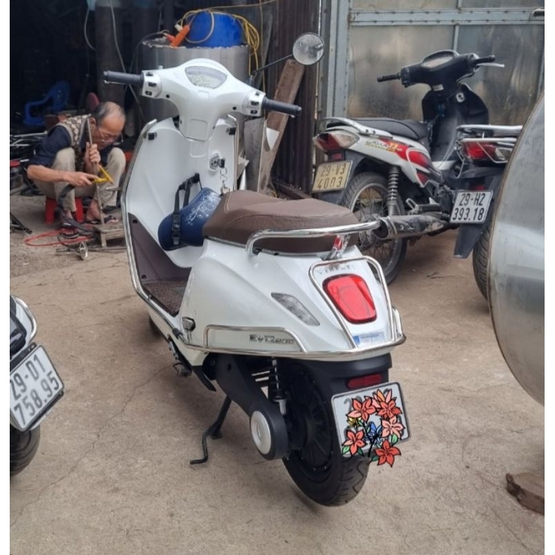 KHUNG INOX BẢO VỆ XE VINFAST EVO200