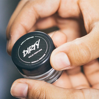 Nước hoa khô Solid perfume (có sẵn) LUSH (6g)
