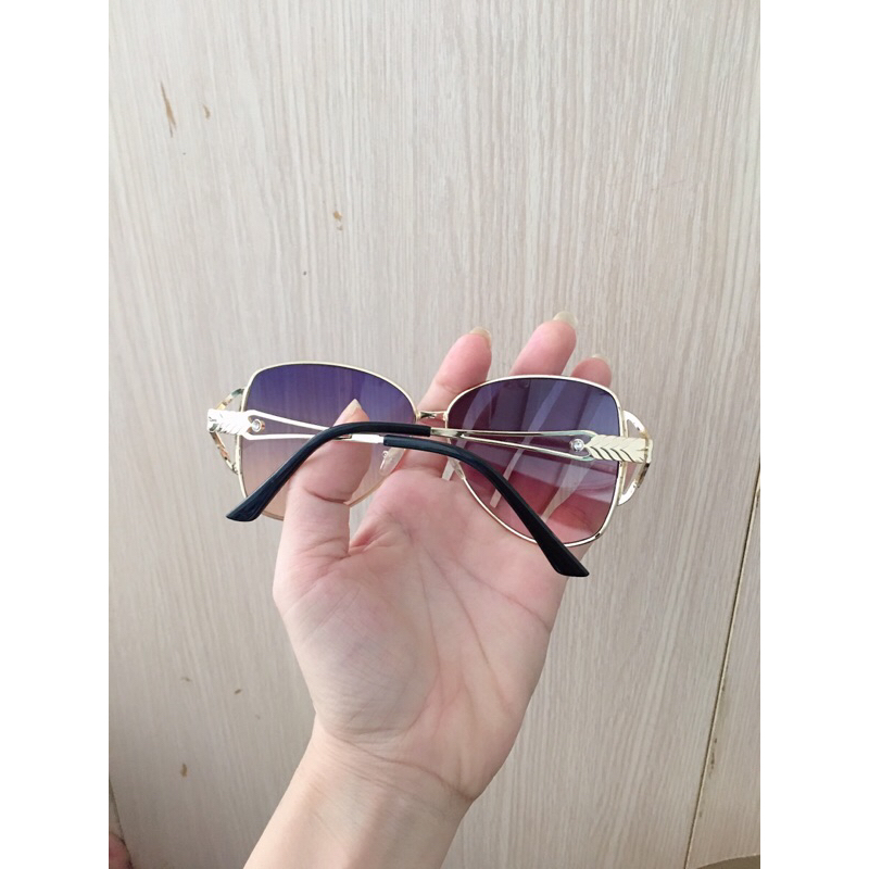 Kính mát nữ đẹp. si tuyển Th á ii