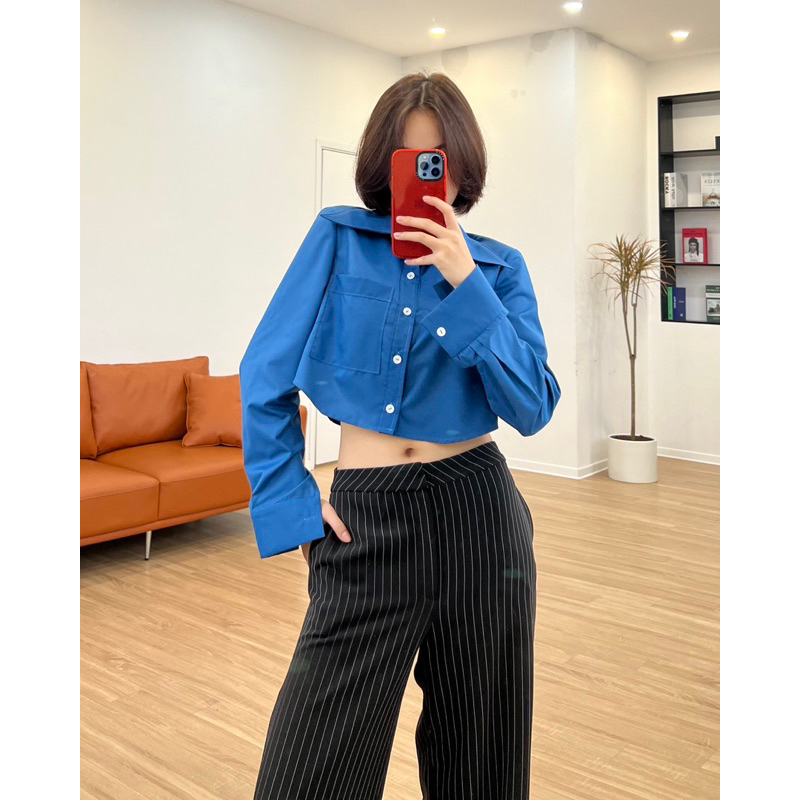 Sơ mi cropped Phoebe hai màu xanh trắng