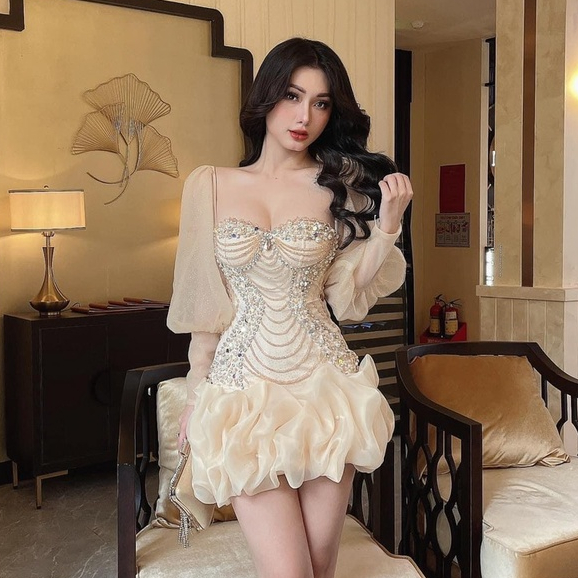 VÁY KIM TUYẾN LƯỚI BODY TAY BỒNG ĐÍNH HẠT CHÂU 140323