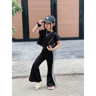 Set áo cánh dơi phối quần thể thao sọc