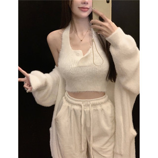 Áo Len Lông Thỏ Croptop Kiểu Yếm Có Cúc