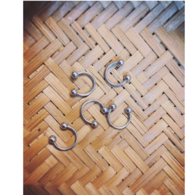 Khuyên Chữ U Đeo Được Nhiều Vị Trí