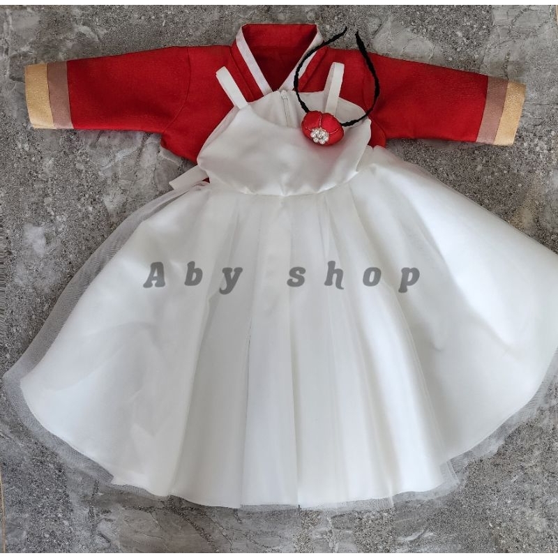 Váy hanbok cho bé tặng cài
