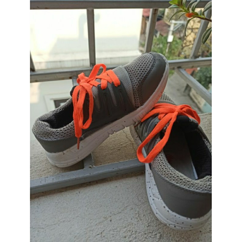 Giày thể thao lưới thoáng khí (chân 18-19cm) 2Hand KOREA