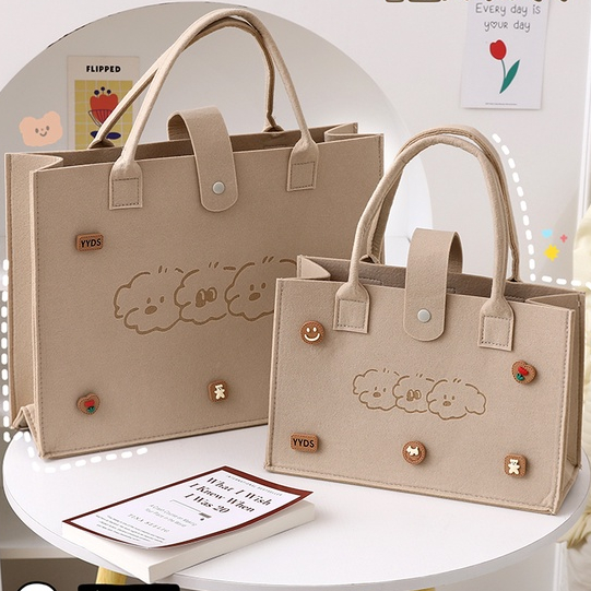 Túi xách nữ, túi đựng đồ du lịch, mỹ phẩm, túi vuông cầm tay họa tiết gấu kèm sticker cute chất nỉ đi chơi đi mua sắm