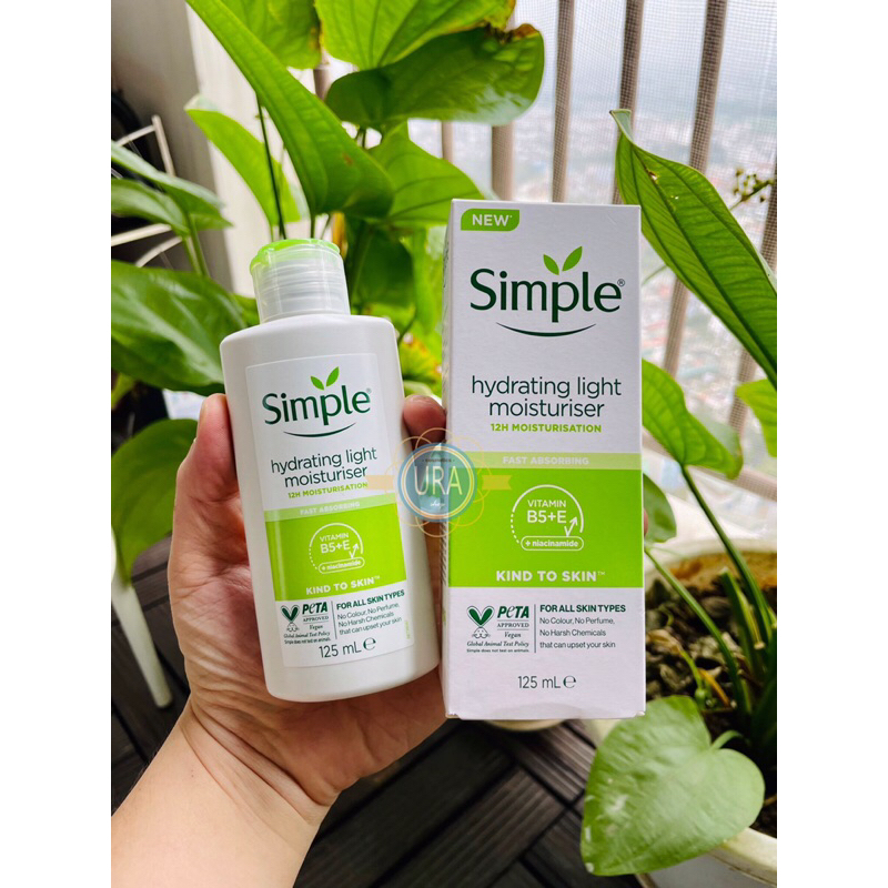 Kem dưỡng da Simple Kind To Skin Hydrating Light Moisturiser