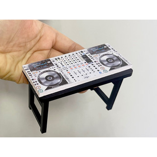 mô hình loa, bàn dJ