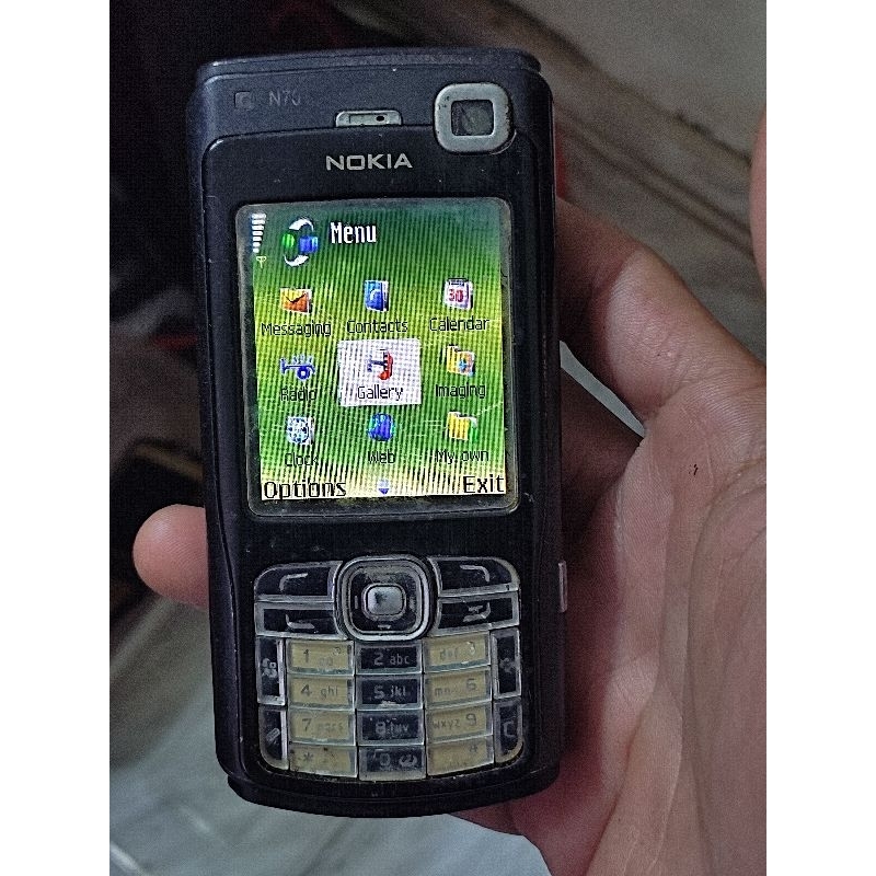 điện thoại Nokia N70 lót màn ố xíu hiển thị tốt xài full các chức năng