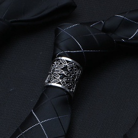 Khuyên đeo cavat - khuy đeo cavat cá tính