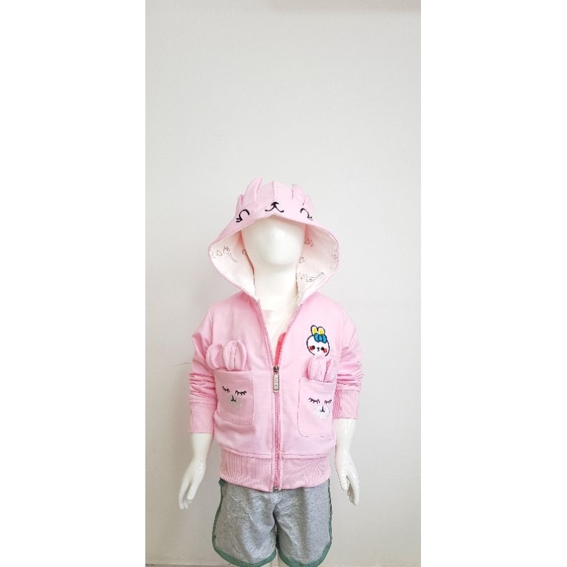 9-40kg .ÁO khoác trẻ em, áo khoác bé gái thêu hình gấu siêu dễ thương chất liệu da cá tici 4 chiều loại 1