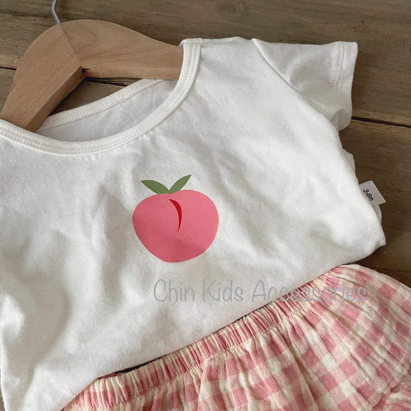 Bộ áo thun cotton mềm mại và quần bí xô muslin cho bé