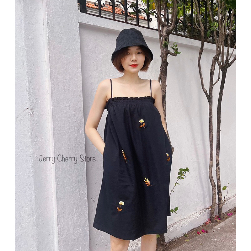 Đầm hai dây bo ngực thêu tay