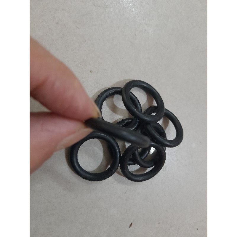 Ron ty nhớt xe máy dầy 3 li, đường kính 24 mm.