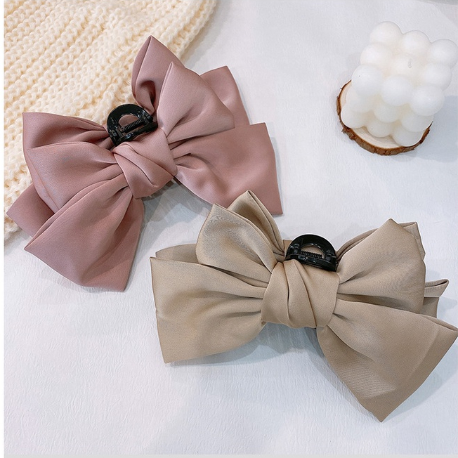 Kẹp Tóc Hình Cá Mập Đính Nơ Hồng Phong Cách Forty Styles 2023 CupidStore
