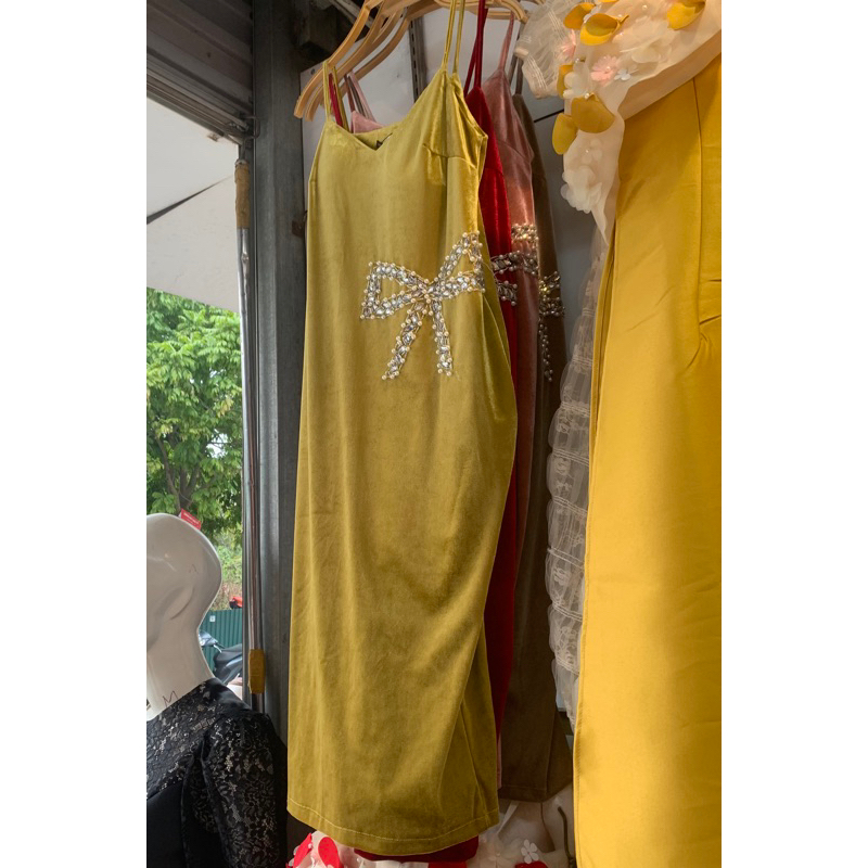 Váy 2 dây nhung đính nơ đá sườn, đầm nhung cao cấp